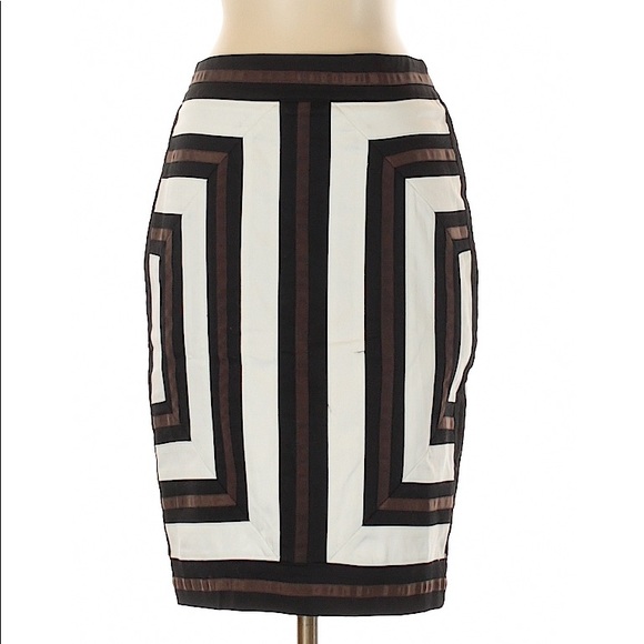 White House Black Market Dresses & Skirts - WHBM pencil skirt sz 4